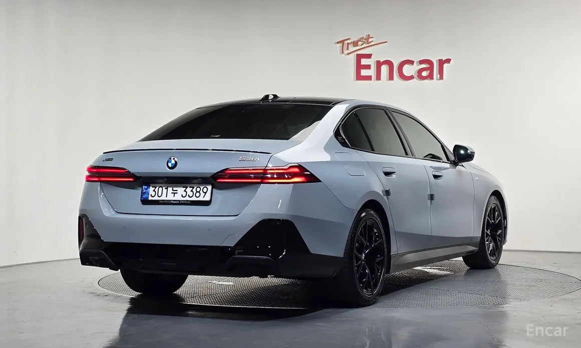 Фото 2 - BMW 5 Series