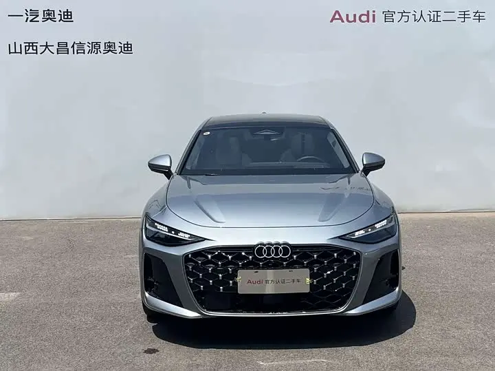 Audi A6L 2026 2026款 2.0T quattro 尊享型