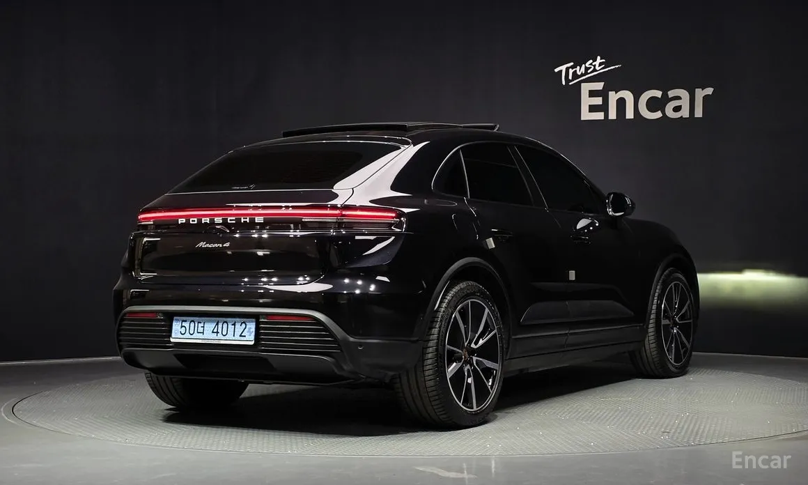 Porsche Macan 2024 Base 4