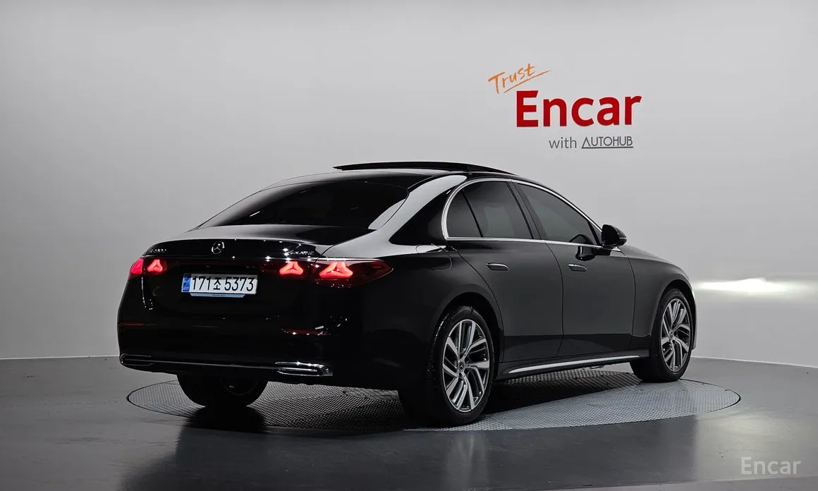 Mercedes-Benz E-Class 2024 E220d 4MATIC Exclusive