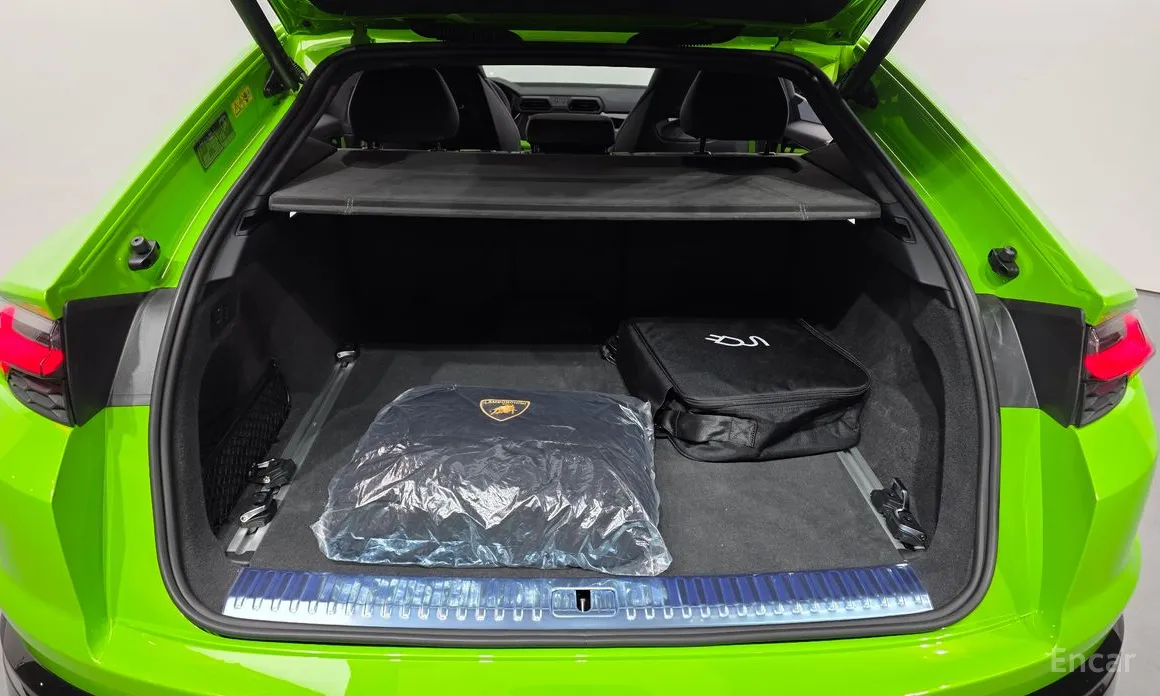 Lamborghini Urus 2018 4.0 V8 SE