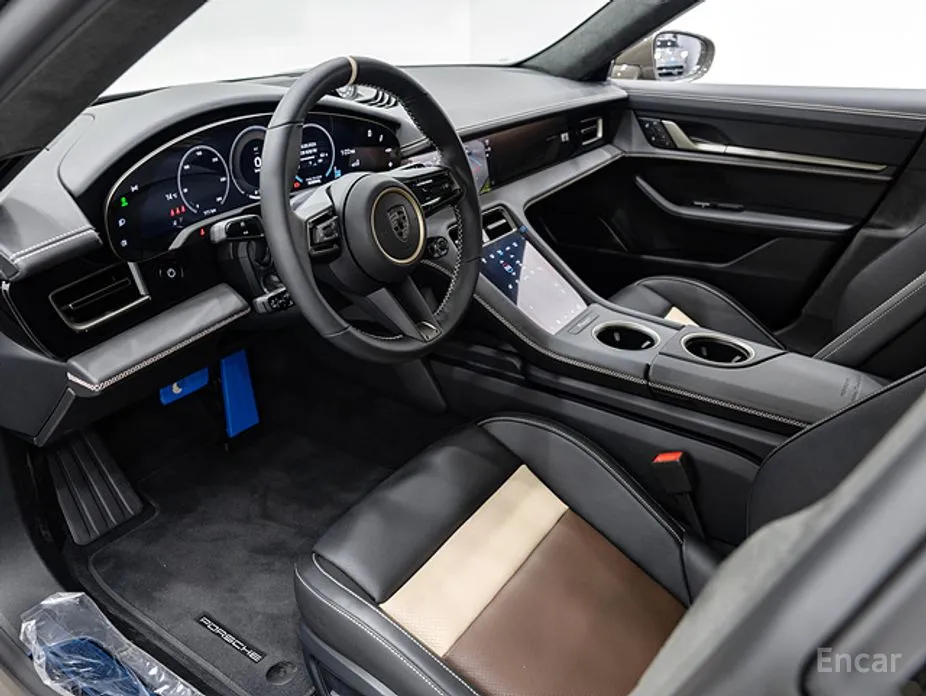 Porsche Taycan 2020 Turbo