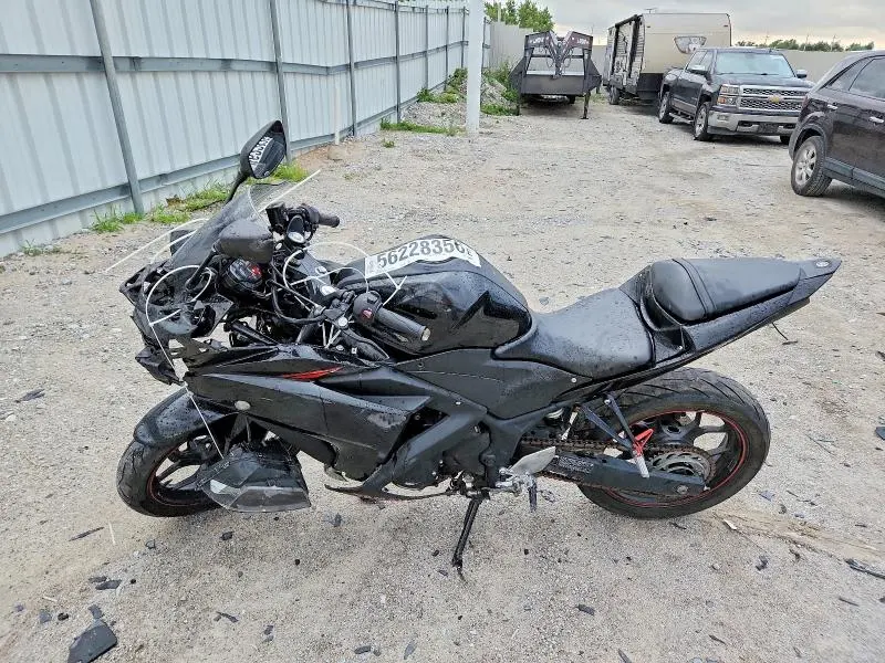 YAMAHA YZF600 2015