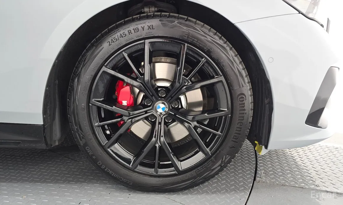 Фото 21 - BMW 5 Series