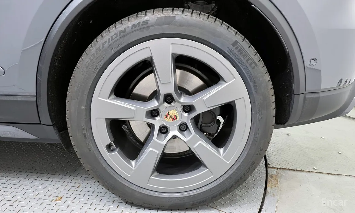 Porsche Macan 2024 Base 4