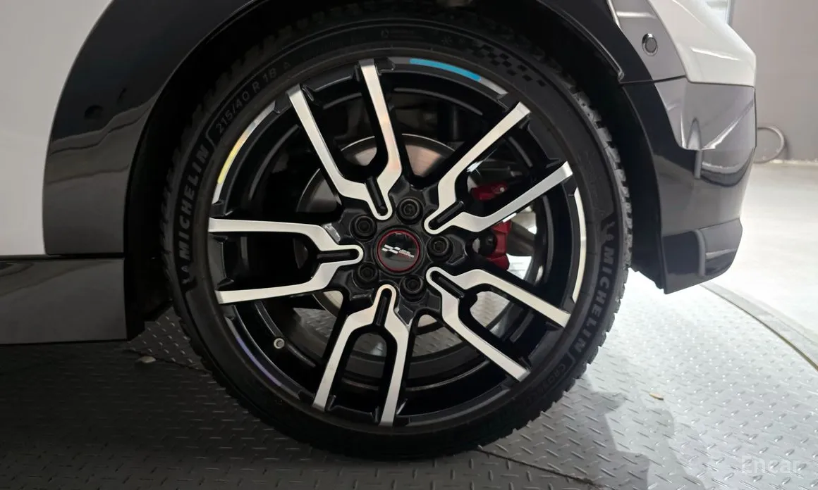 Mini Cooper Convertible 2025 JCW