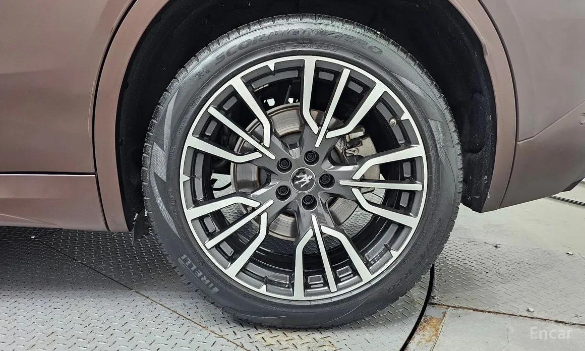 Maserati Grecale 2022 2.0 AWD GT
