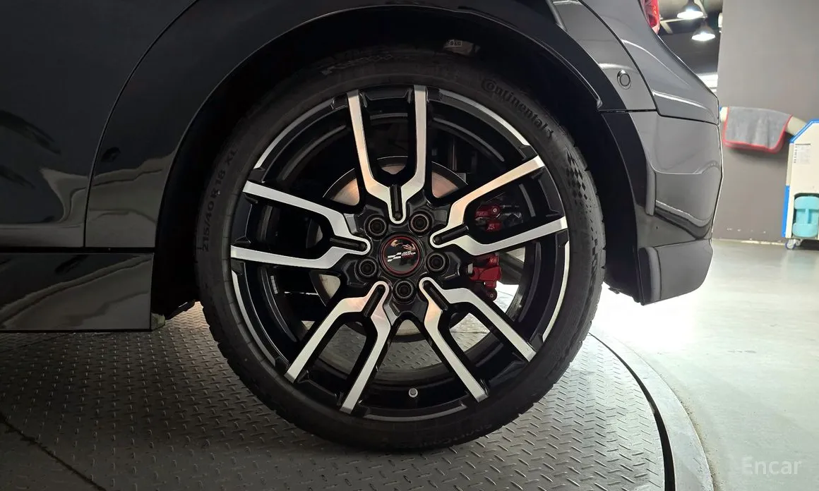 Mini Cooper Convertible 2025 JCW