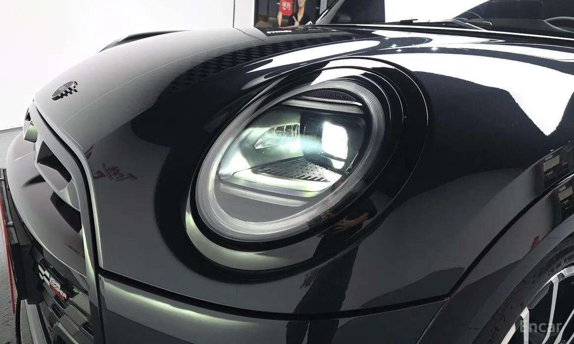 Mini Cooper Convertible 2025 JCW