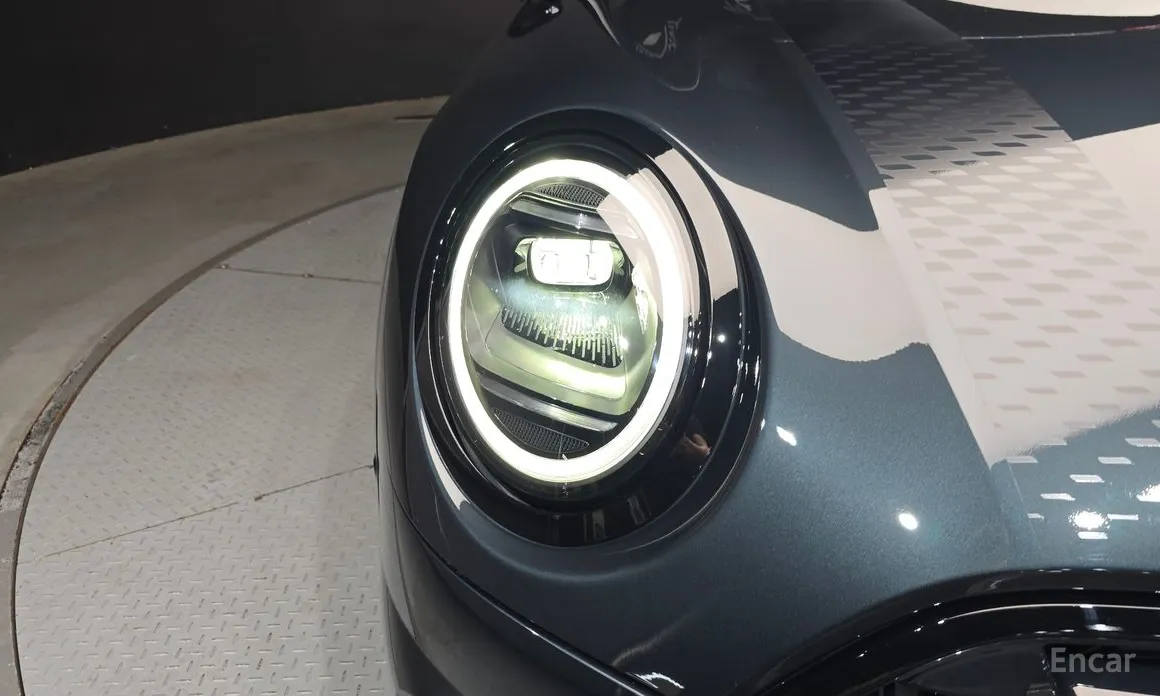 Mini Cooper Convertible 2025 JCW