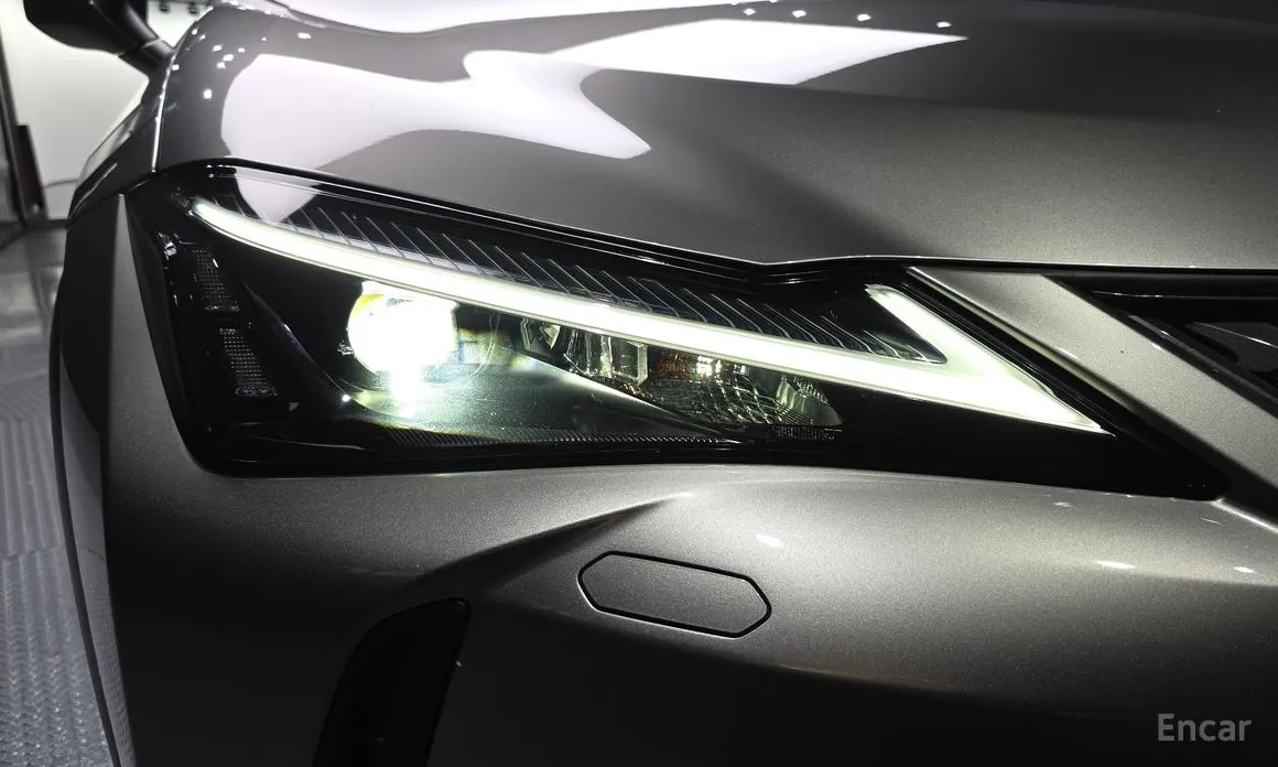 Lexus UX 2024 2.0 2WD