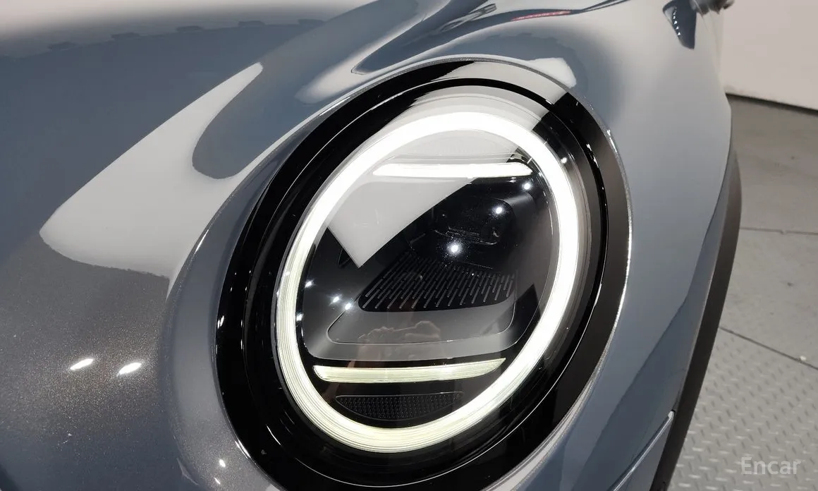 Mini Cooper Convertible 2025 Favoured