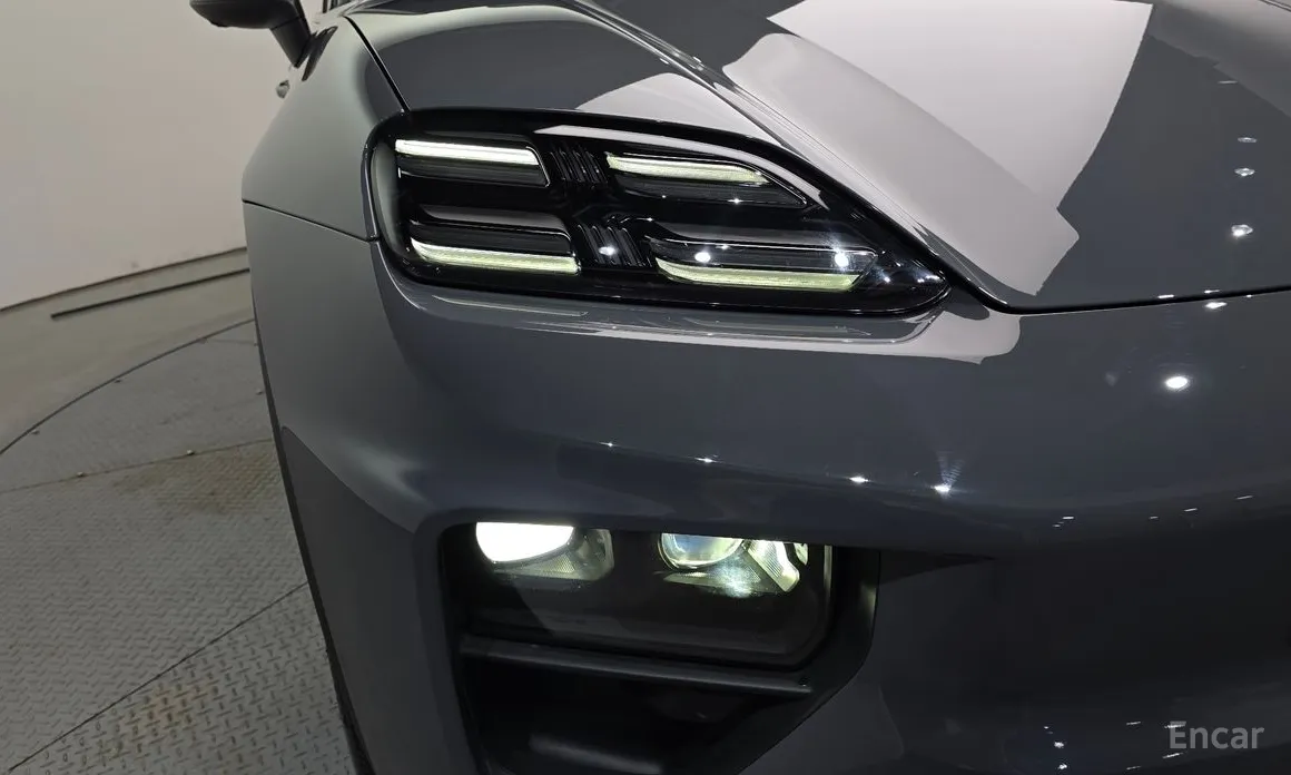 Porsche Macan 2024 Base 4