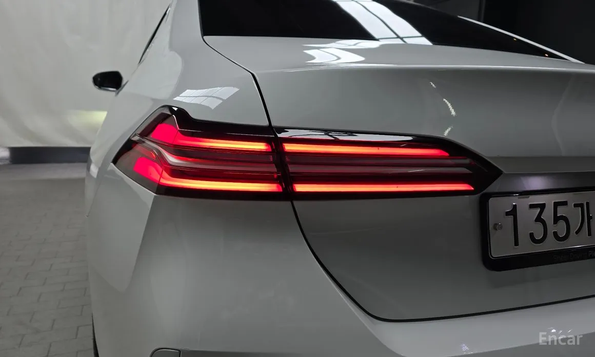 BMW 5 Series 2023 520i