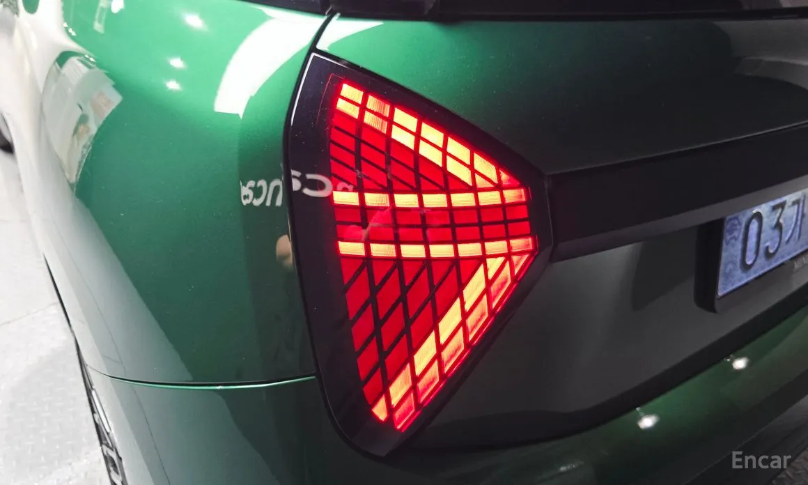 Mini Cooper 2025 SE Favoured