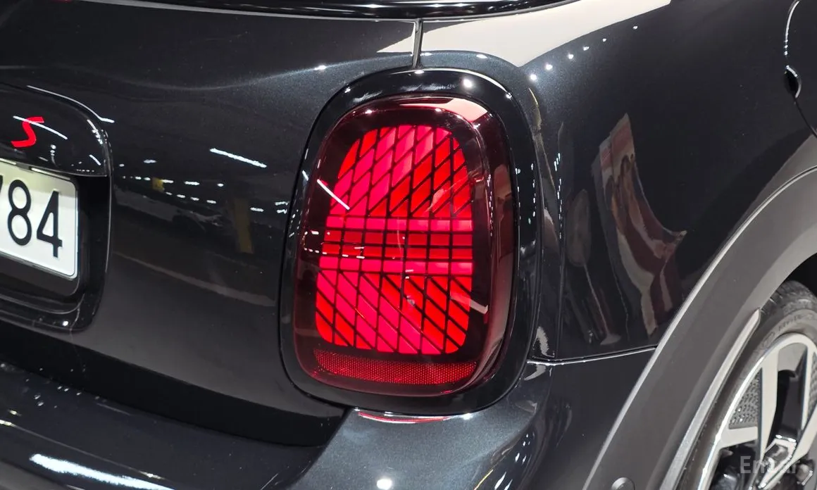 Mini Cooper Convertible 2025 Favoured