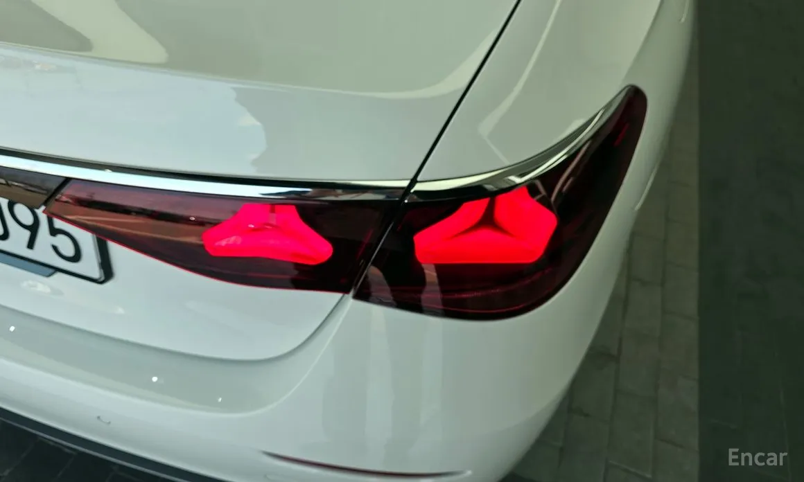 Mercedes-Benz E-Class 2024 E200 Avantgarde