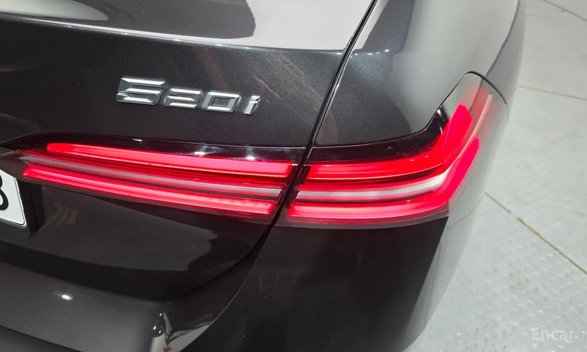 BMW 5 Series 2023 520i M Sport