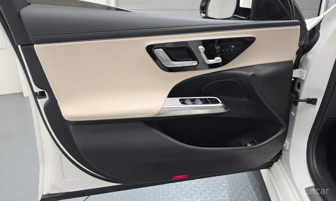 Mercedes-Benz E-Class 2024 E200 Avantgarde