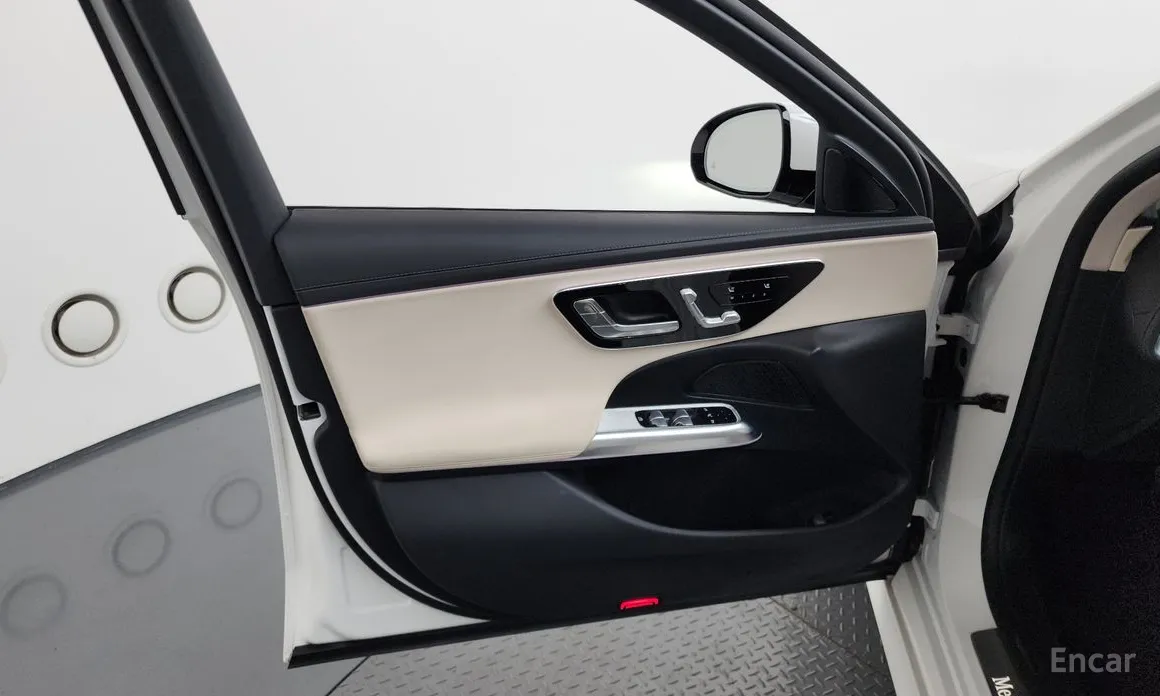 Mercedes-Benz E-Class 2024 E200 Avantgarde