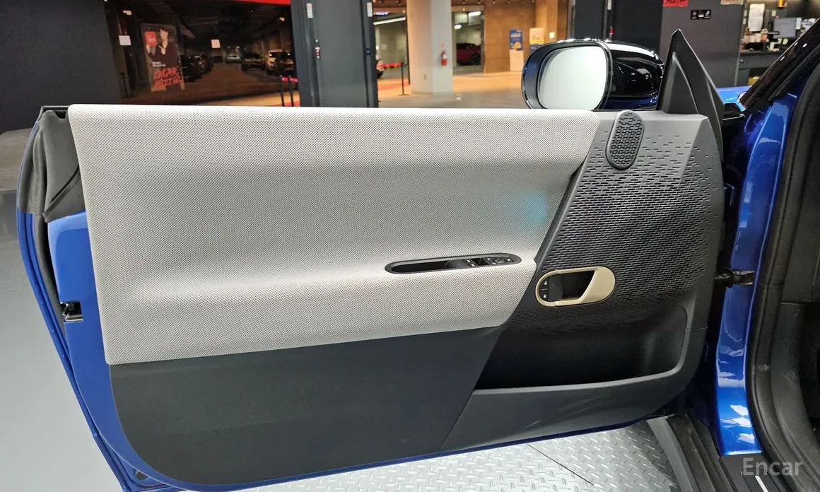Mini Cooper 2025 SE Favoured