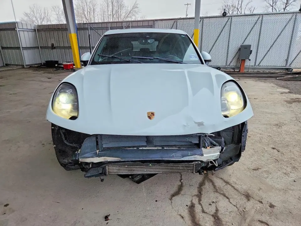 PORSCHE MACAN 2017 VIN WP1AA2A52HLB83398
