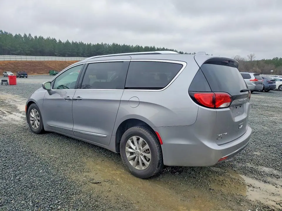 CHRYSLER PACIFICA 2018 VIN 2C4RC1BG8JR153991