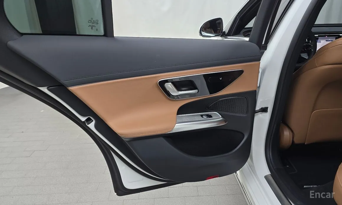 Mercedes-Benz E-Class 2024 E200 AMG Line