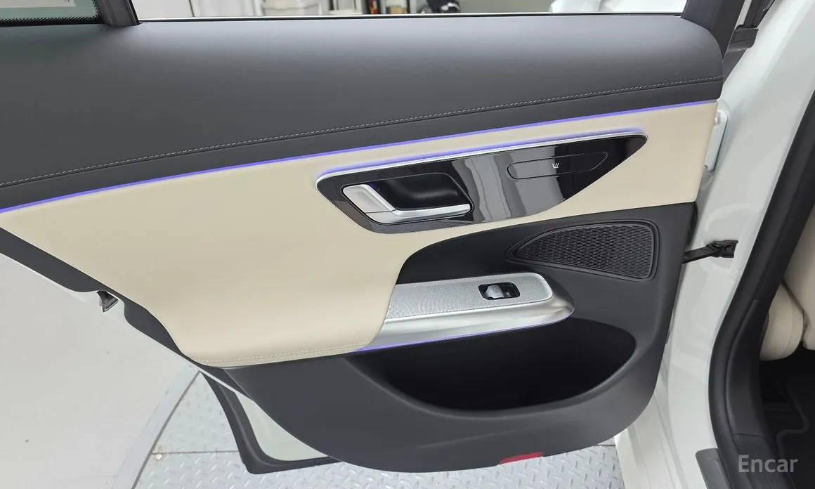 Mercedes-Benz E-Class 2024 E200 Avantgarde