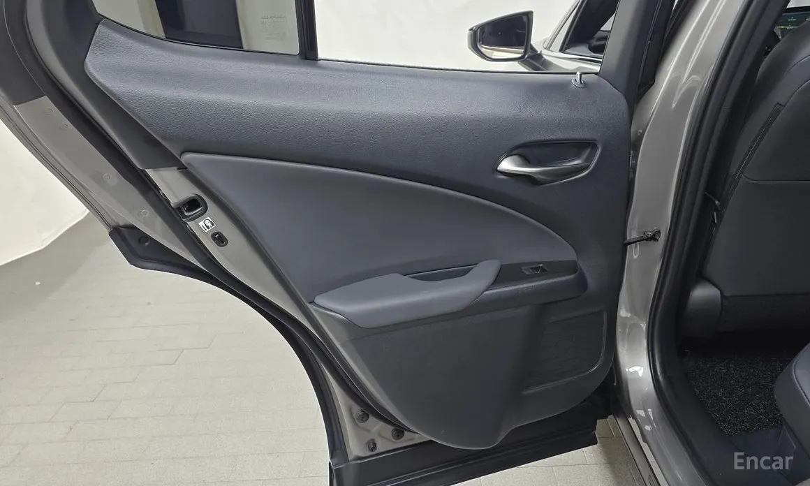 Lexus UX 2024 2.0 2WD