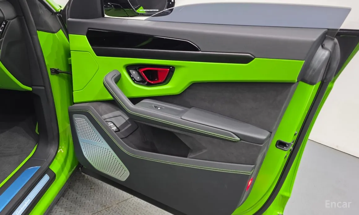 Lamborghini Urus 2018 4.0 V8 SE