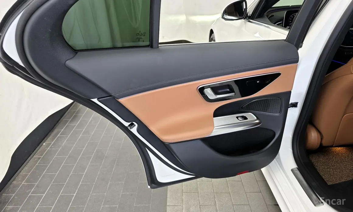 Mercedes-Benz E-Class 2024 E200 Avantgarde