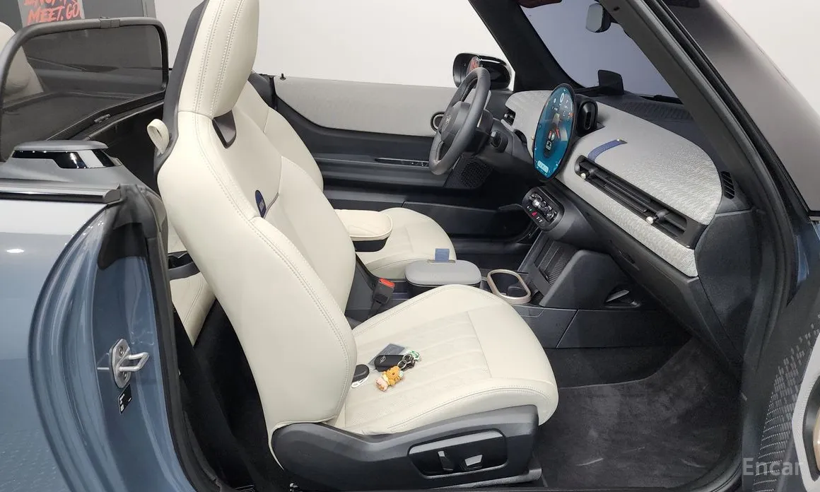 Mini Cooper Convertible 2025 Favoured