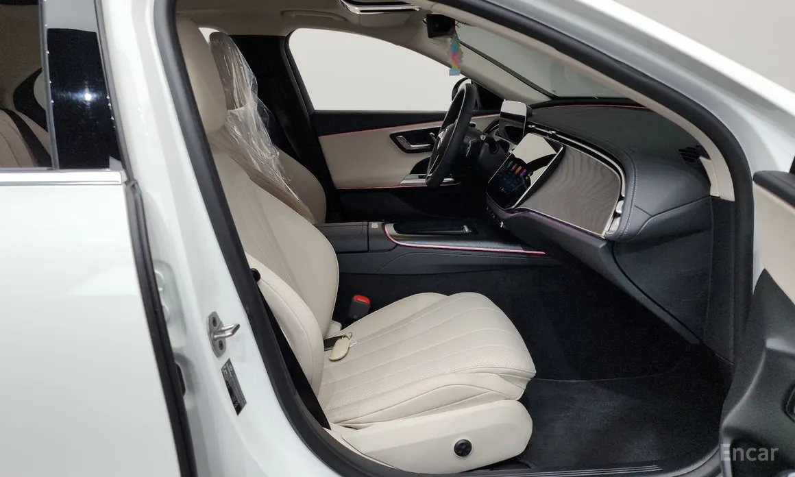 Mercedes-Benz E-Class 2024 E200 Avantgarde