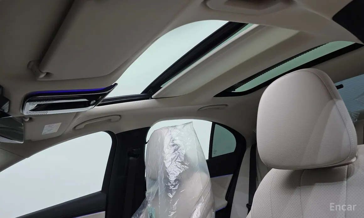Mercedes-Benz E-Class 2024 E200 Avantgarde