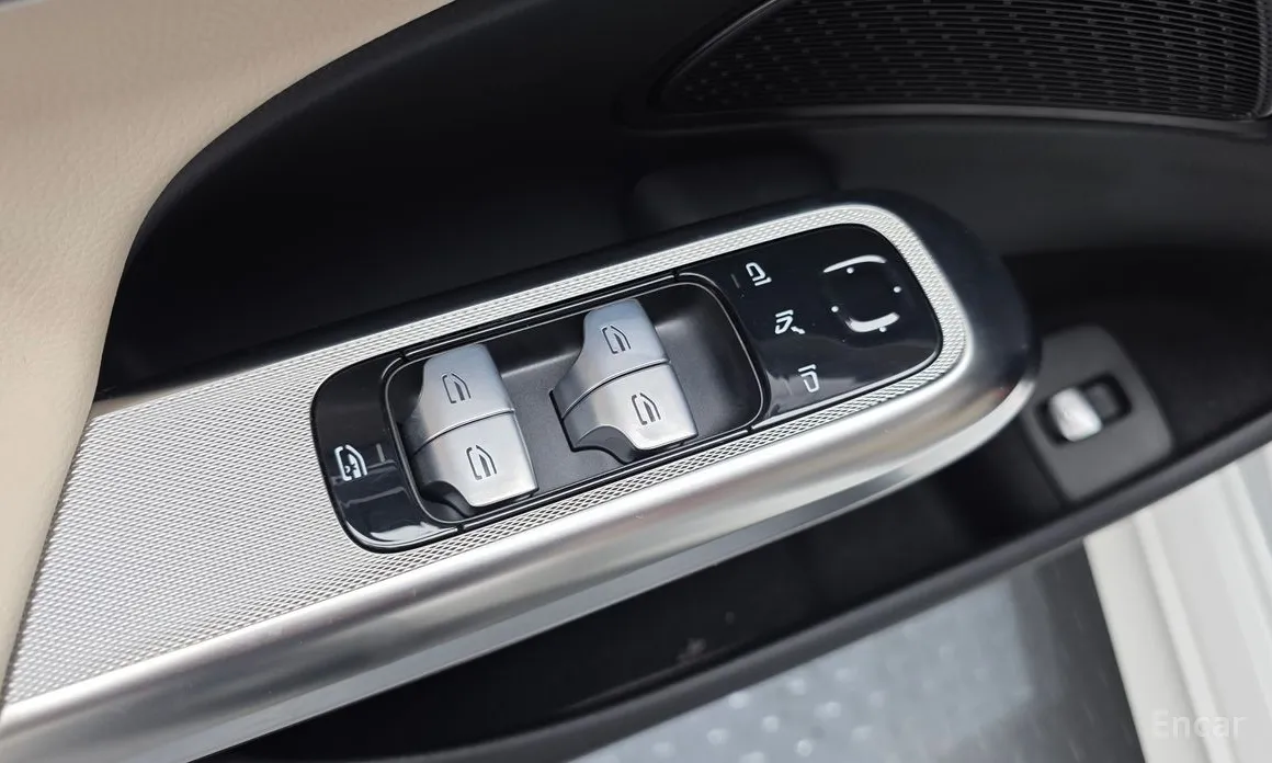 Mercedes-Benz E-Class 2024 E200 Avantgarde