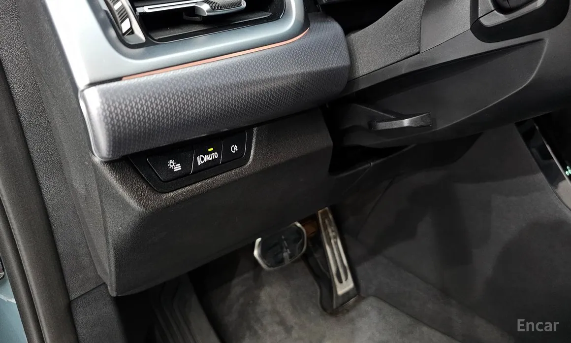 BMW iX2 2025 eDrive 20 M Sport