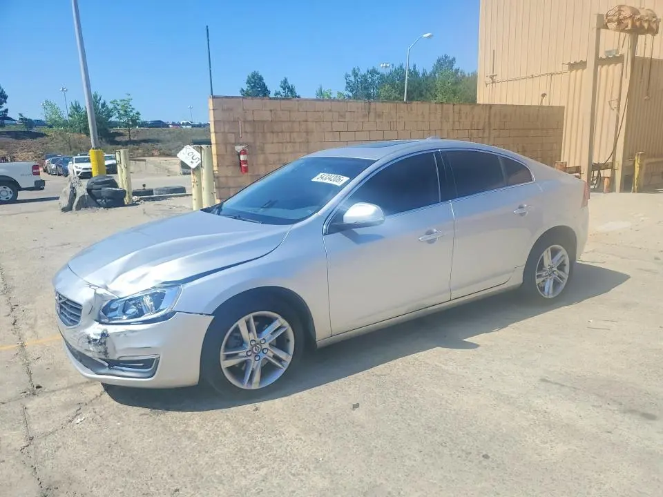2015 VOLVO S60