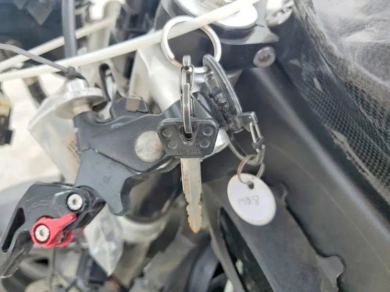 YAMAHA YZF1000 2006