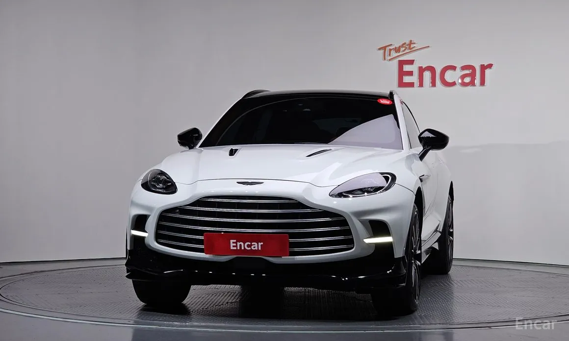 Aston Martin DBX 2020 4.0 V8 707