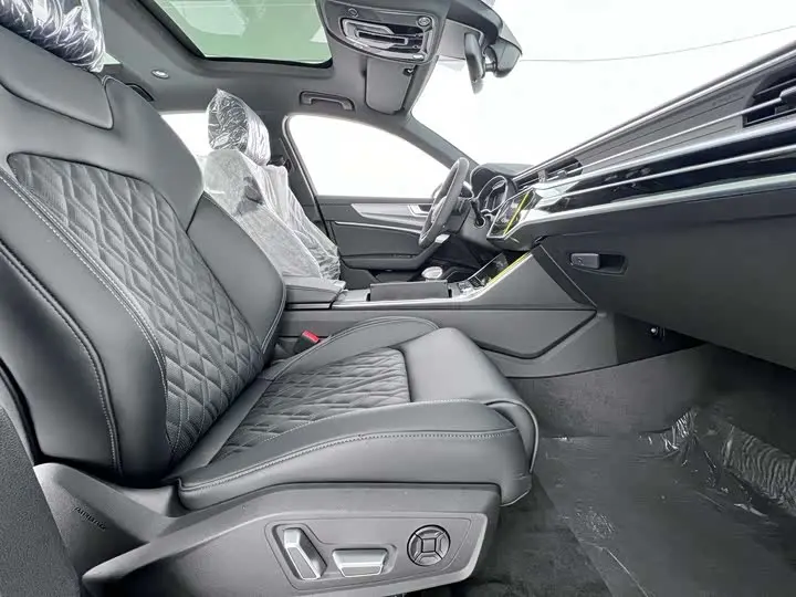 Audi A6L 2026 2026款 45 TFSI quattro 臻选动感型