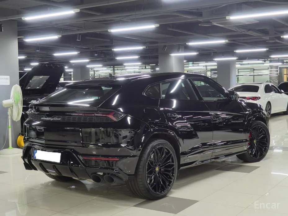 Lamborghini Urus 2018 4.0 V8 SE