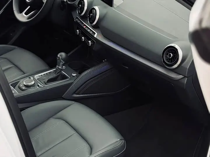 Audi Q2L 2024 2024款 35TFSI 时尚致雅型