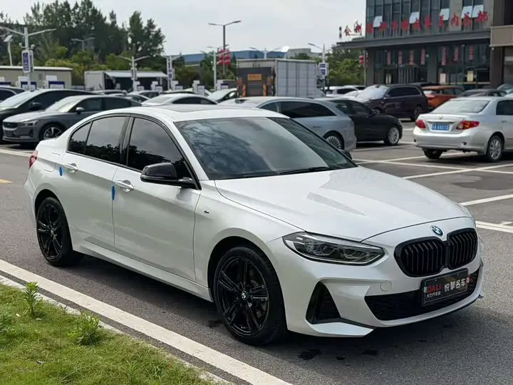 BMW 1 Series 2023 2023款 125i M运动曜夜版