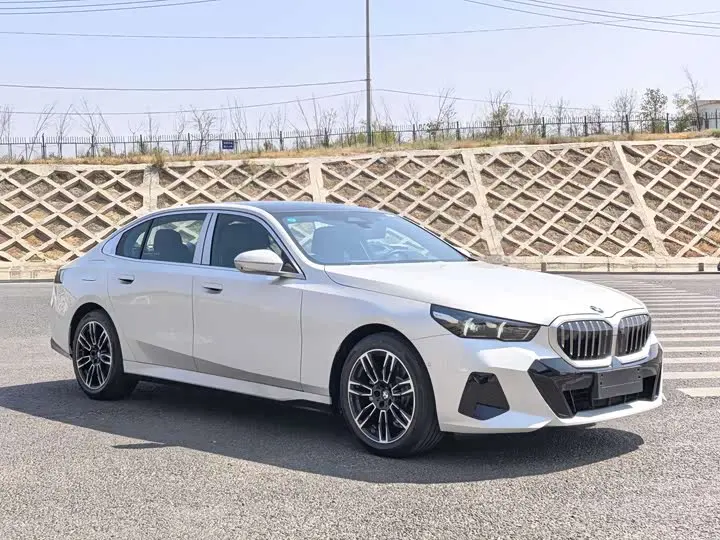 BMW 5 Series 2026 2026款 525Li M运动套装