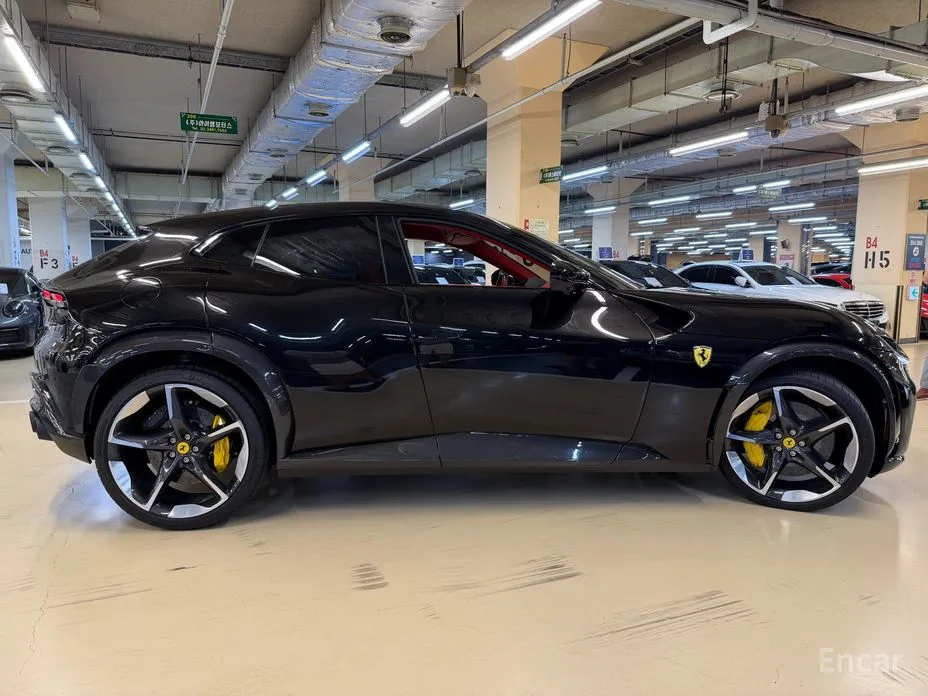 Ferrari Purosangue 2022 6.5 V12