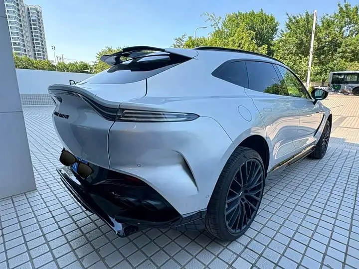 Aston Martin DBX 2023 2023款 4.0T V8 707