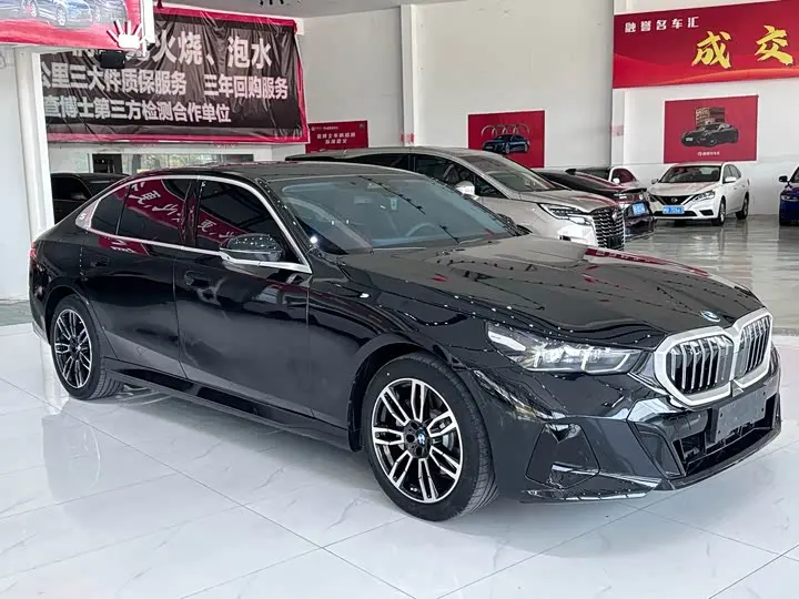 BMW 5 Series 2026 2026款 530Li 领先型 M运动套装