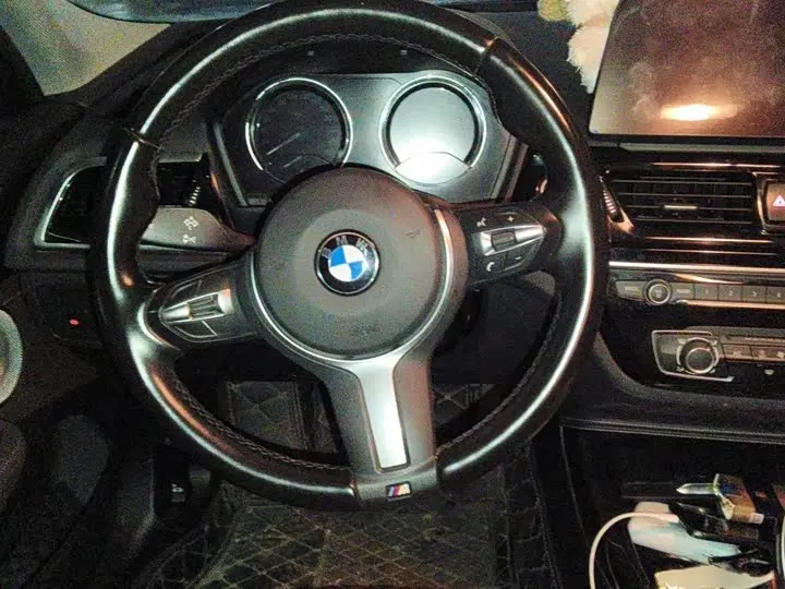 BMW 1 Series 2023 2023款 120i M运动曜夜版