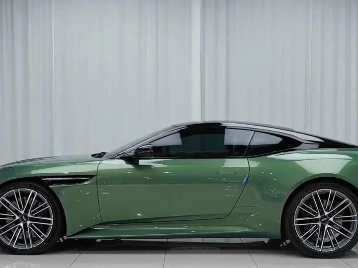 Aston Martin DB12 2025 2025款 4.0T V8 Coupe